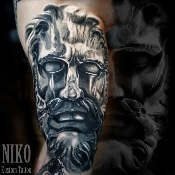 tatouage dieu grec